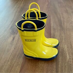 L.L. Bean Toddler’s Puddle Stompers Rain Boots, Little Kids size 8